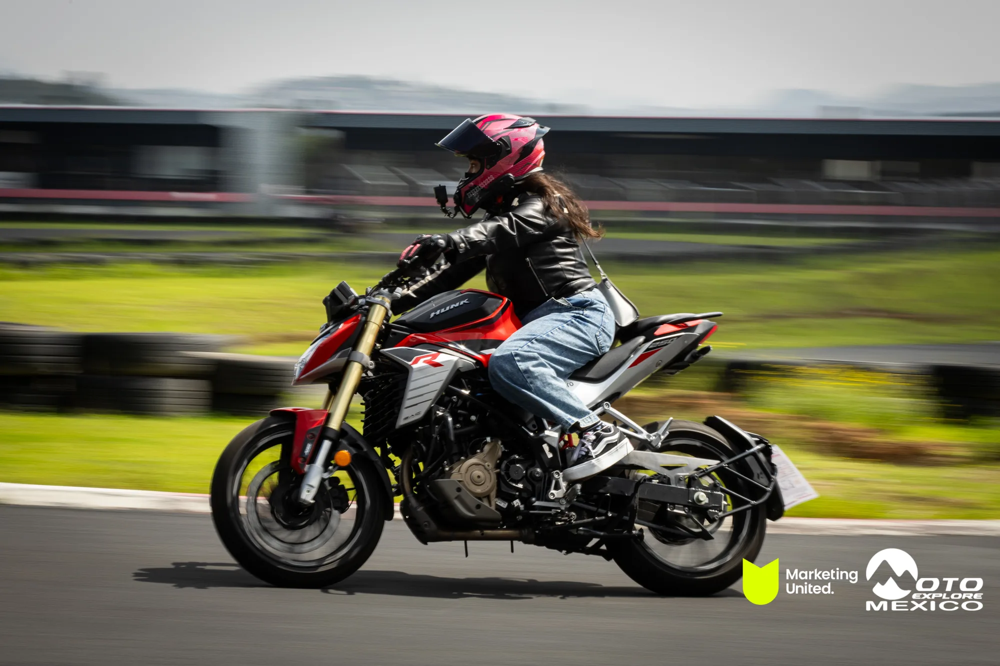 KBR PRUEBA DE MANEJO HUNK 105