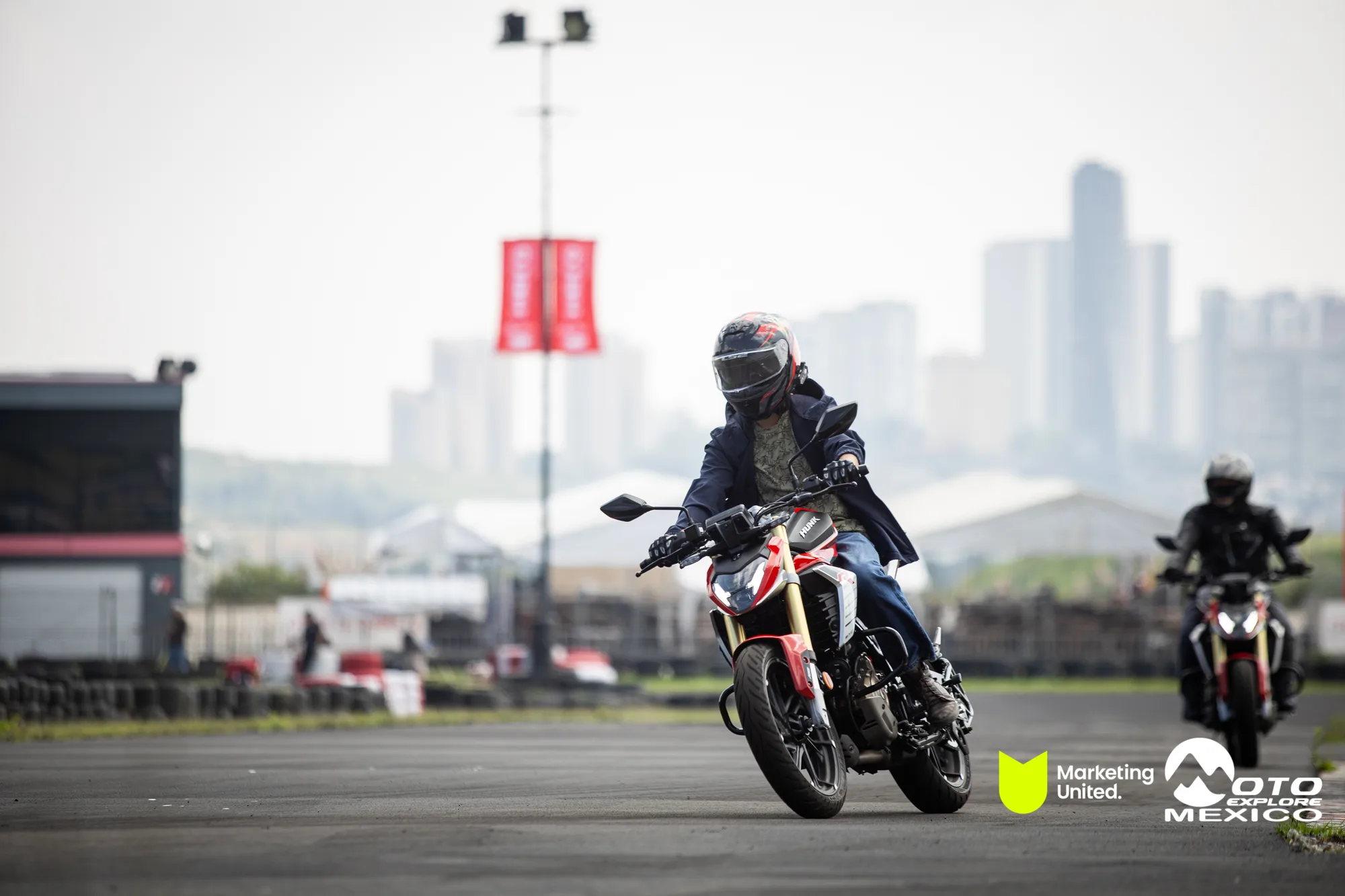 KBR PRUEBA DE MANEJO HUNK 124