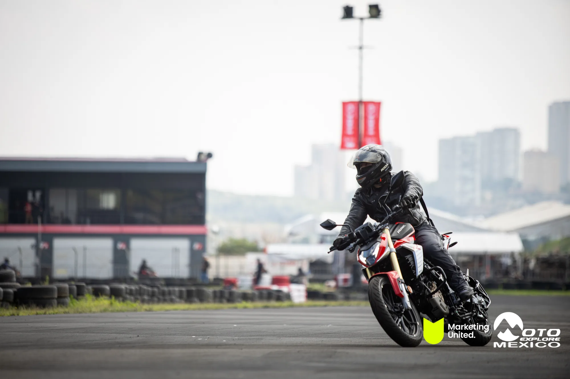 KBR PRUEBA DE MANEJO HUNK 126