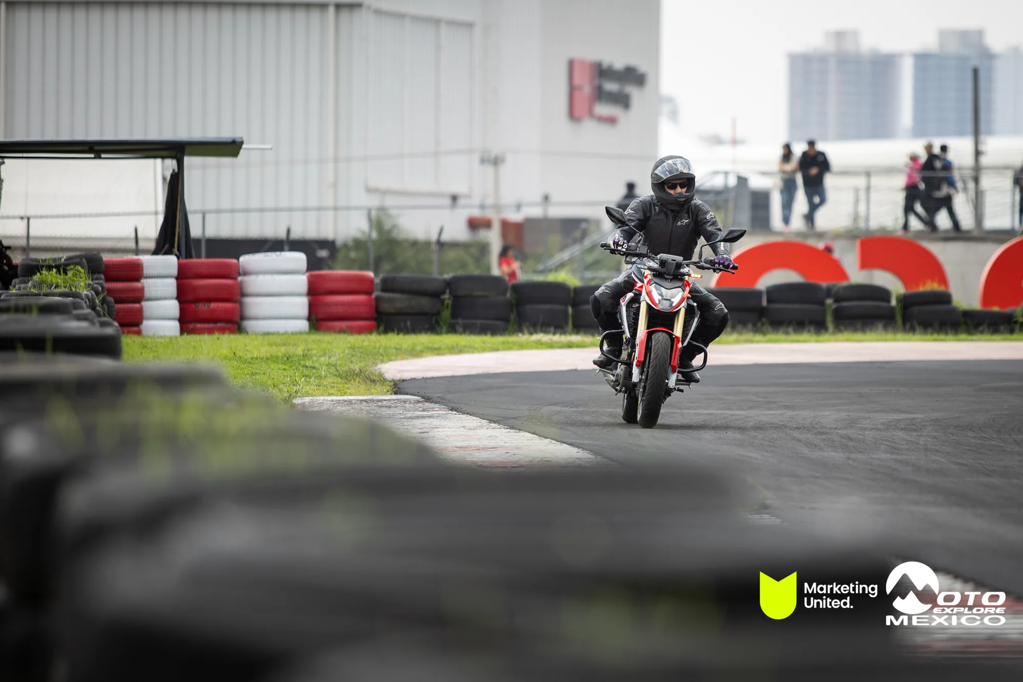 KBR PRUEBA DE MANEJO HUNK 178