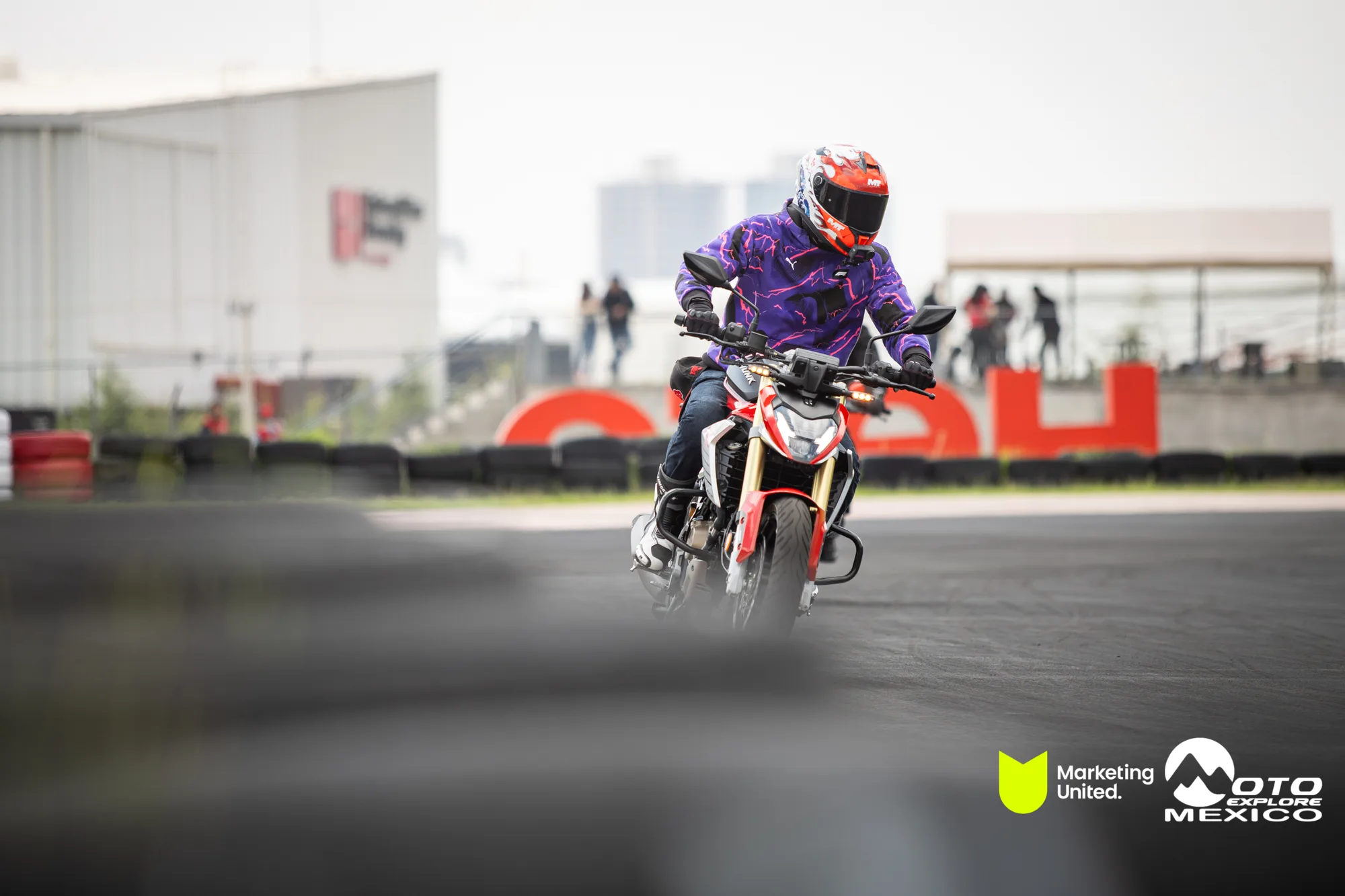 KBR PRUEBA DE MANEJO HUNK 193