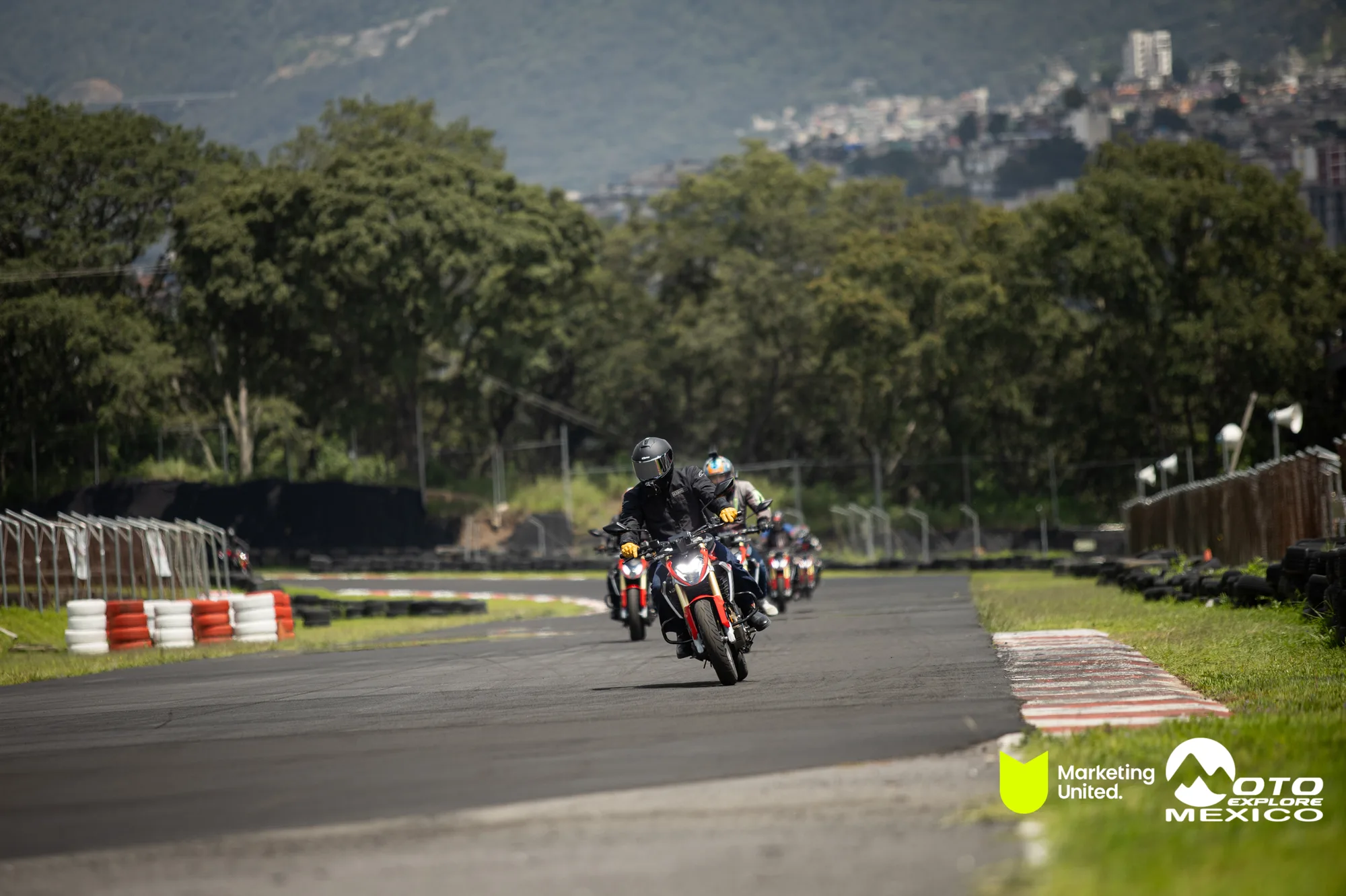 KBR PRUEBA DE MANEJO HUNK 237