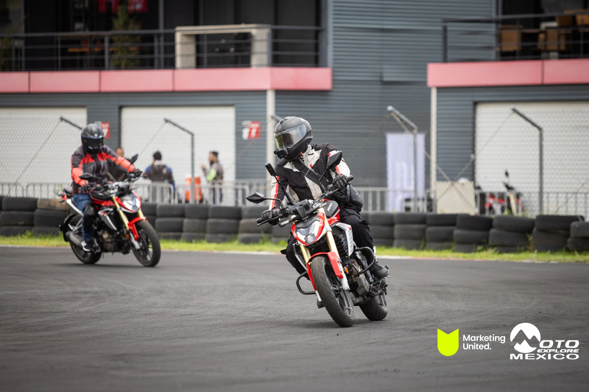 KBR PRUEBA DE MANEJO HUNK 257