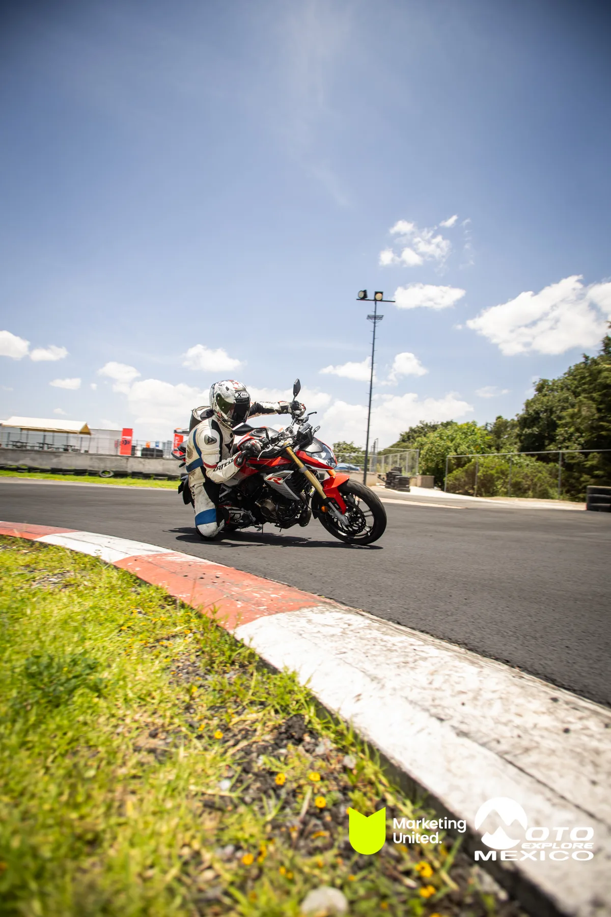 KBR PRUEBA DE MANEJO HUNK 311