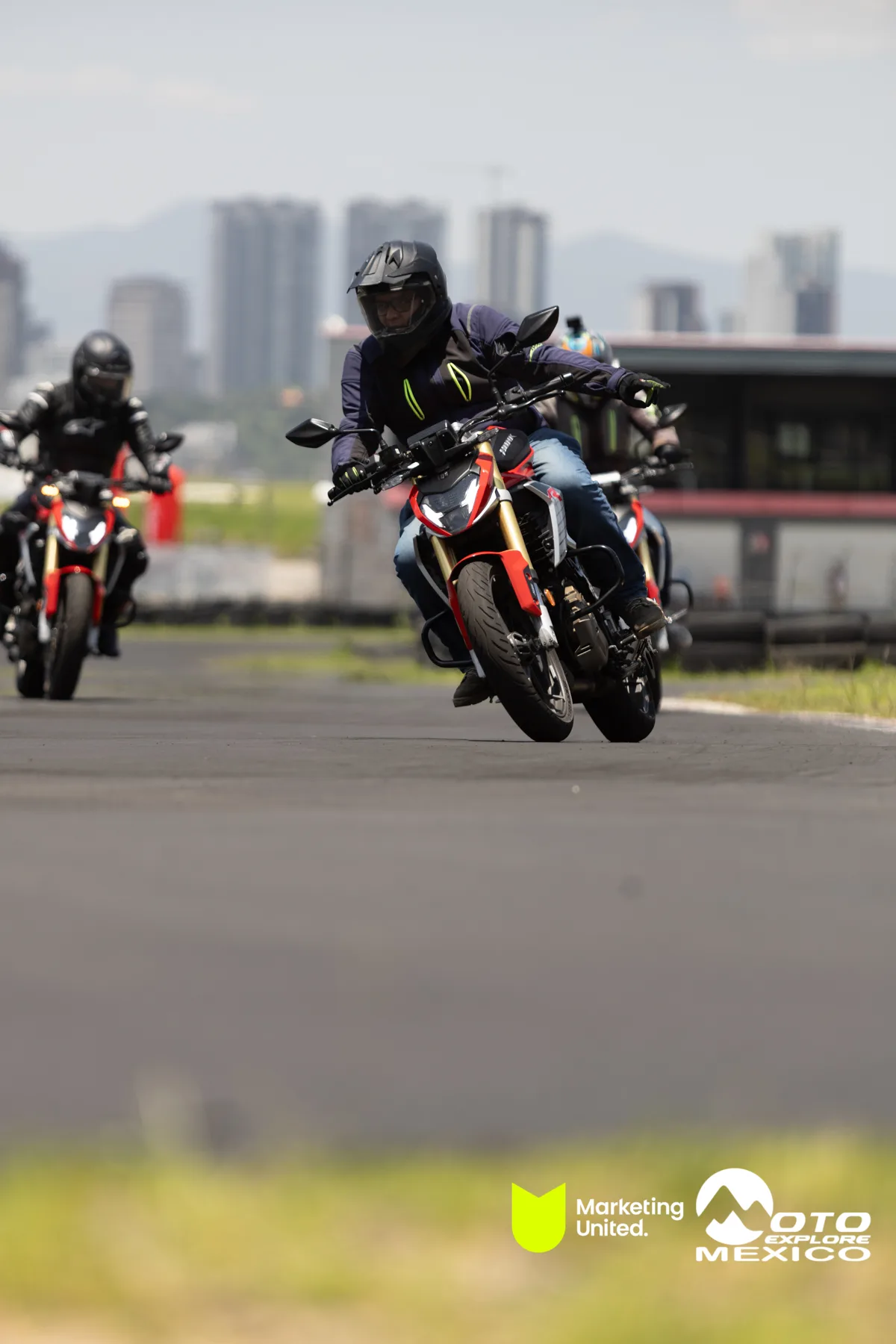 KBR PRUEBA DE MANEJO HUNK 326