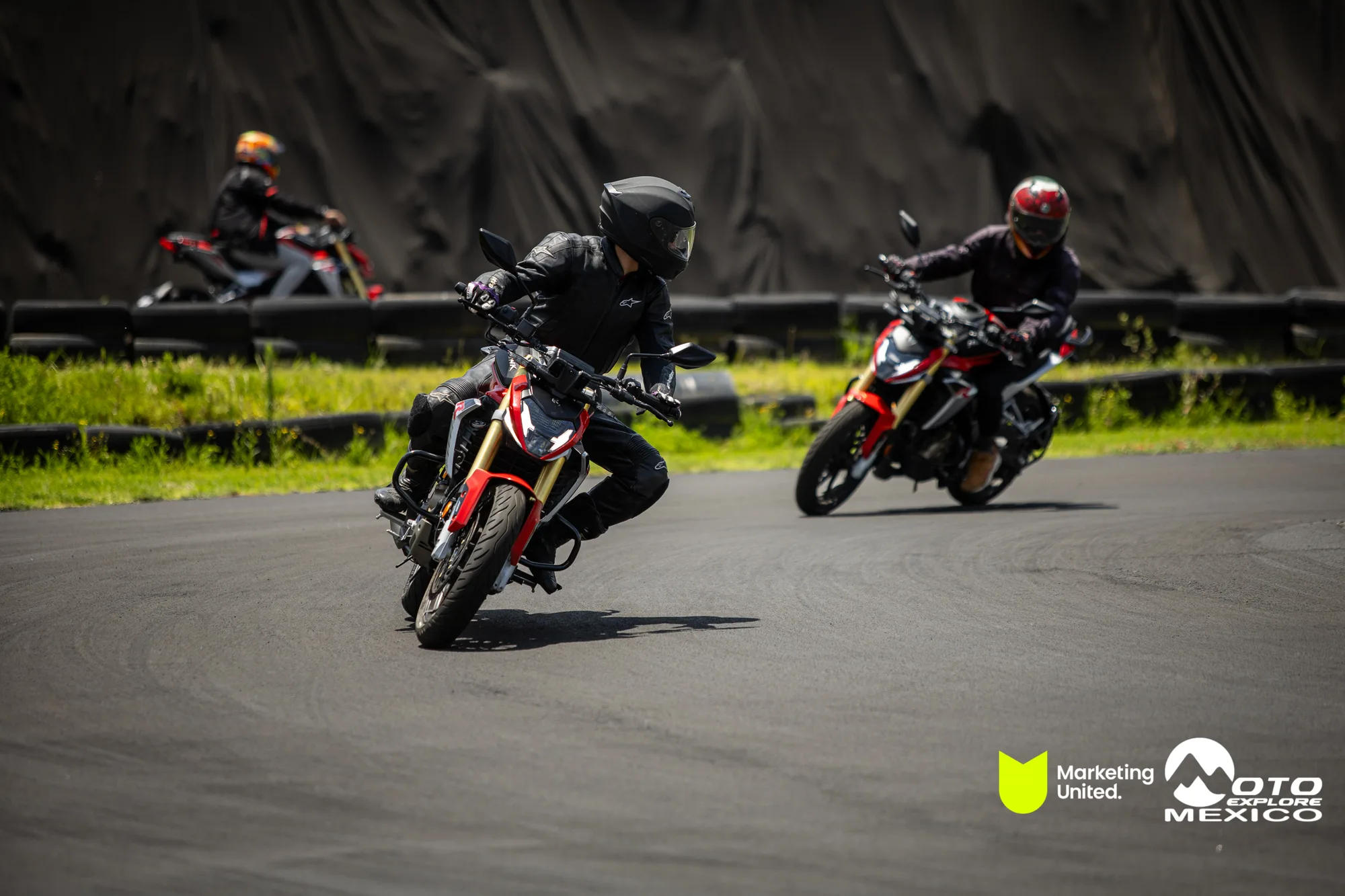 KBR PRUEBA DE MANEJO HUNK 331
