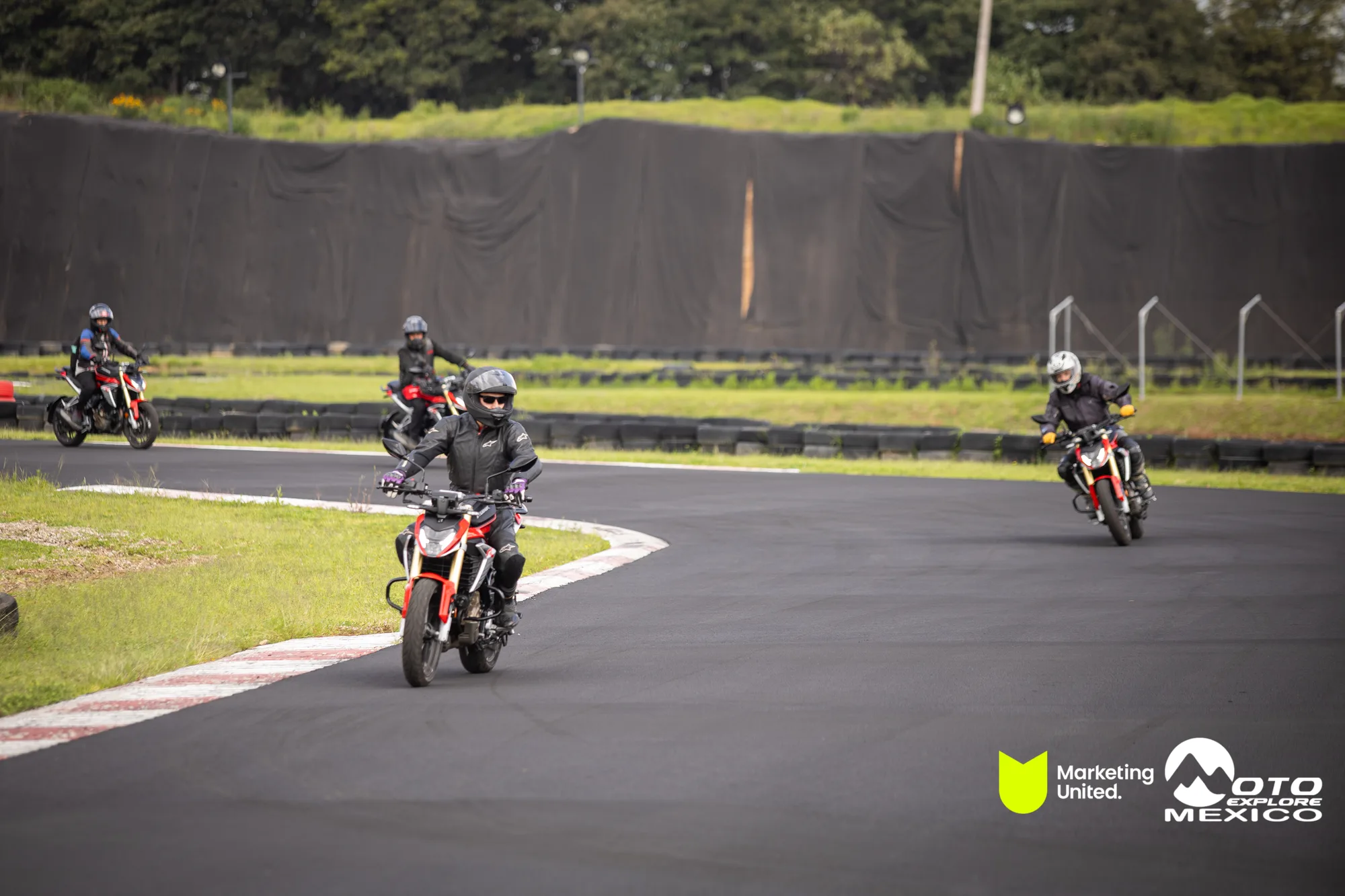KBR PRUEBA DE MANEJO HUNK 93
